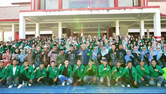 Sekdakab Tapteng Lepas 188 Mahasiswa Peserta KKN IBT Al Washliyah Sibolga