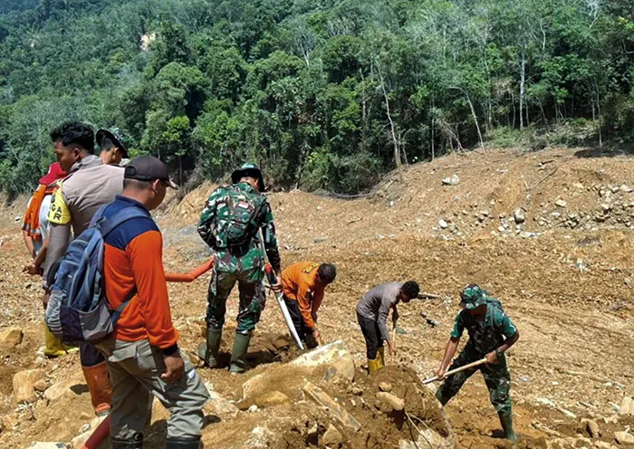 Sinergi SAR untuk Kemanusiaan, Tim Gabungan Cari Korban Bencana di Tapteng