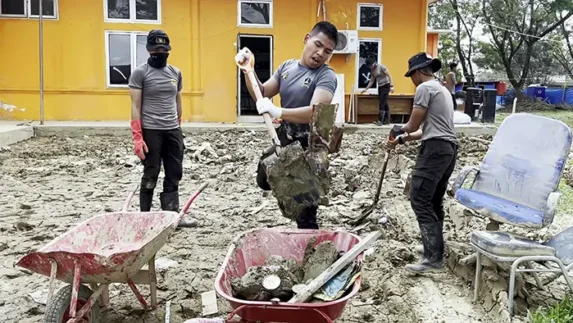 Taruna Akpol Hadir untuk Masyarakat, Bersihkan Fasilitas Publik dan Siap Gelar Bakti Sosial di Aceh Tamiang
