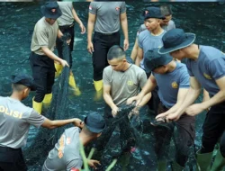 Aksi Jumat Bersih Brimob Sumut, Bukti Kehadiran Polri di Tengah Masyarakat