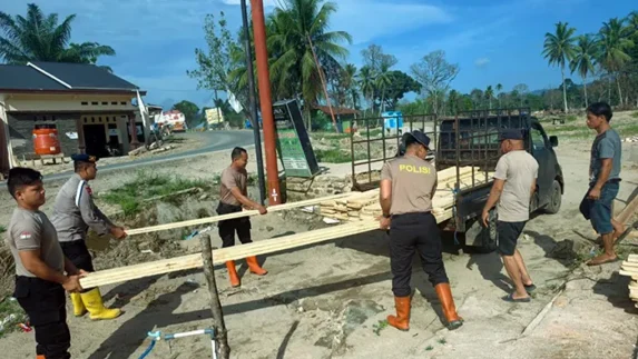 Brimob Batalyon C Kawal Pembangunan Hunian Tetap dan Sementara di Batang Toru