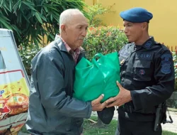 Di Bulan Ramadan, Brimob Polda Sumut Hadir Berbagi Harapan Lewat Jumat Berkah