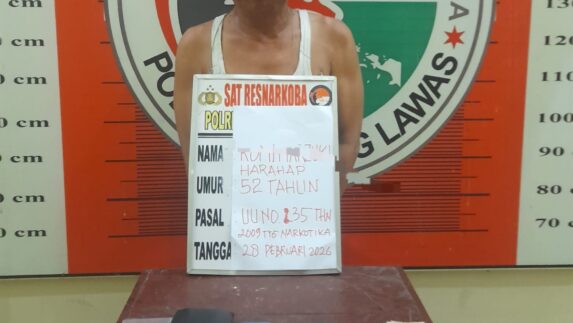 Sering Transaksi dan Konsumsi Narkoba di Rumahnya, Pengedar Sabu di Barumun Diringkus Polisi