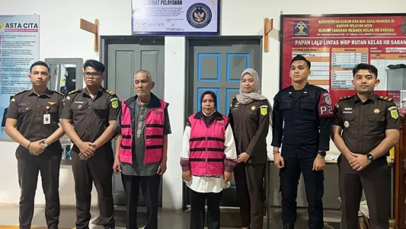 Kejari Sabang Tahan Dua Tersangka Dugaan Korupsi Dana Gampong Cot Ba’u