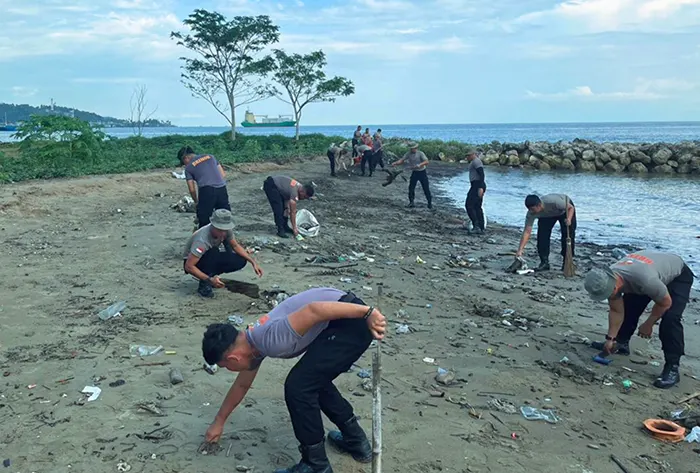 Menjaga Pantai, Merawat Harapan
