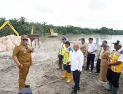 Pastikan Ketersediaan Air Irigasi untuk Petani, Bupati Batu Bara Tinjau Bendung Tanjung Muda