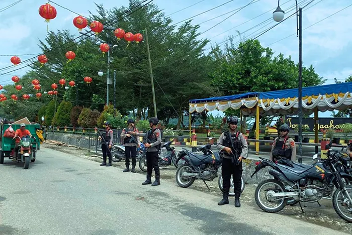 Pengamanan Humanis Brimob Warnai Perayaan Imlek 2026 di Gunungsitoli