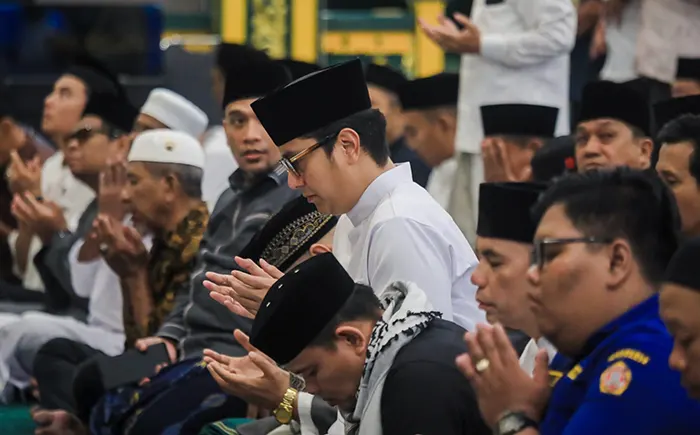 Rico Waas Perkuat Ukhuwah Lewat Tarawih Bersama Warga Medan Selayang