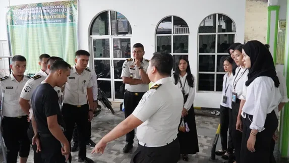 Rutan Kelas I Medan Gelar Gotong Royong Bersihkan Masjid Sambut Ramadan