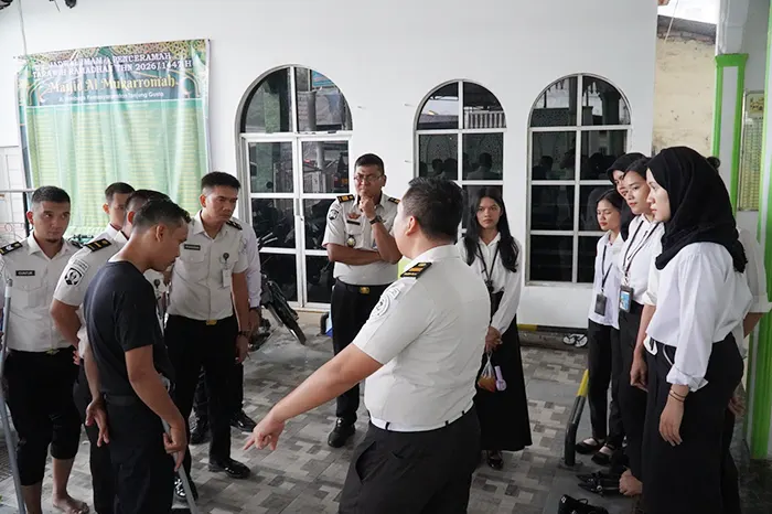 Rutan Kelas I Medan Gelar Gotong Royong Bersihkan Masjid Sambut Ramadan