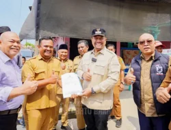 Tinjau Pelaksanaan Berlayar, Bupati Baharuddin Ingatkan Warga untuk Gaya Hidup Sehat
