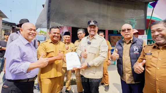 Tinjau Pelaksanaan Berlayar, Bupati Baharuddin Ingatkan Warga untuk Gaya Hidup Sehat
