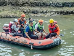 Zakiyuddin Harahap Ikut Aksi Bersih Sungai Deli