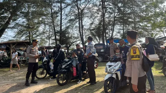 Amankan Libur Lebaran 2026, Polres Tapteng Terjunkan 77 Personel di Berbagai Objek Wisata
