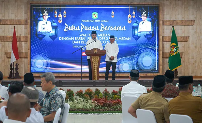 Buka Puasa Bersama Relawan, Rico Waas Ajak Satukan Tekad Majukan Kota Medan