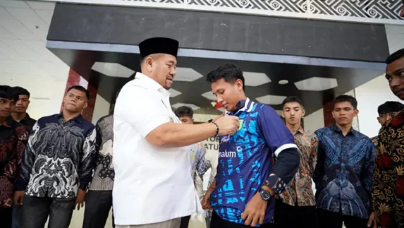 Bupati Baharuddin Lepas Batu Bara United ke Liga IV Piala Gubernur Sumatera Utara