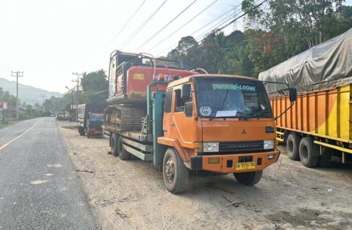 Polda Sumut Amankan Dua Ekskavator Diduga untuk Tambang Emas Ilegal di Madina