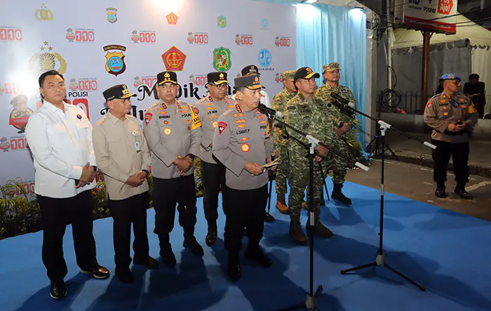 Kapolri Rekayasa Lalu Lintas Berhasil Pangkas Waktu Tempuh Pemudik.webp