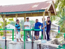 Komitmen Jaga Infrastruktur, Bupati Batu Bara Tinjau Jembatan dan Pintu Air di Desa Air Hitam