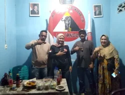 LSM Trinusa Triganusantara Gelar Acara Pembagian Takjil di Masjid Al-Amin