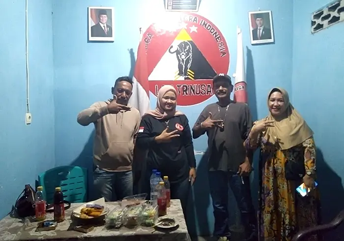 LSM Trinusa Triganusantara Gelar Acara Pembagian Takjil di Masjid Al-Amin