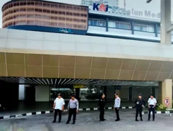 Personel Den Gegana Sat Brimob Polda Sumut Laksanakan Pengamanan di Stasiun KAI Medan