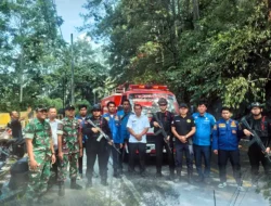 Sigap di Tengah Karhutla, Brimob Sumut Amankan Jalur Lintas Siborongborong–Parapat