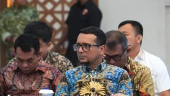 Bupati Labusel Hadiri Sosialisasi Pencabutan PBPH di Kantor Gubsu