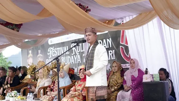 Festival Kuliner dan Pawai Budaya Meriahkan Hari Jadi ke-113 Kabupaten Solok