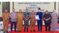 Wabup Labusel Sampaikan Nota Pengantar LKPJ 2025 Pada Rapat Paripurna DPRD