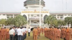 Bupati Labusel Fery Sahputra Pimpin Apel Perdana usai Idul Fitri “Tekankan Displin ASN dan Pelayanan Publik