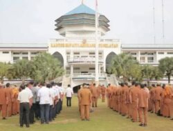 Bupati Labusel Fery Sahputra Pimpin Apel Perdana usai Idul Fitri “Tekankan Displin ASN dan Pelayanan Publik