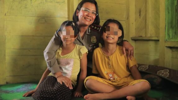 Kapolres Samosir Jadi Orang Tua Asuh Anak Korban Penganiayaan