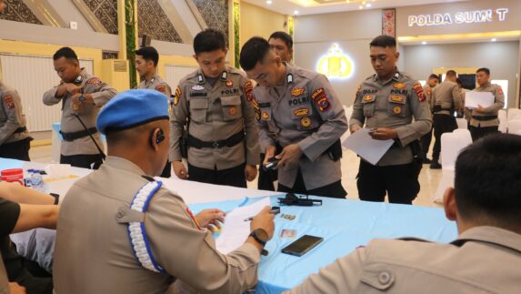 Propam – SLOG Mabes Polri Periksa Senpi di Polda Sumut, Tegaskan Disiplin dan Akuntabilitas Anggota