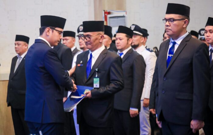 Lantik Eselon II, III dan IV, Rico Waas Beri Deadline 6 Bulan bagi Pejabat Baru untuk Tunjukkan Perubahan
