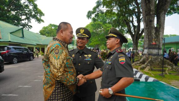 Bupati Batu Bara Hadiri Penutupan Dikmaba Infanteri TNI AD Gelombang I TA 2026