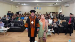Komitmen Tingkatkan Kualitas SDM, Bupati Batu Bara Raih Gelar Doktor di UINSU