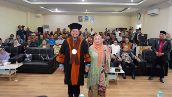 Komitmen Tingkatkan Kualitas SDM, Bupati Batu Bara Raih Gelar Doktor di UINSU