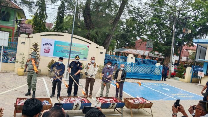 BC Langsa Musnahkan 545.452 Batang Rokok Ilegal