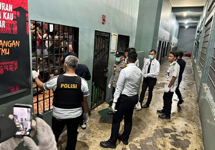 Polsek Labuhan Ruku Gelar Razia Bersama di Lapas Kelas II A Labuhan Ruku