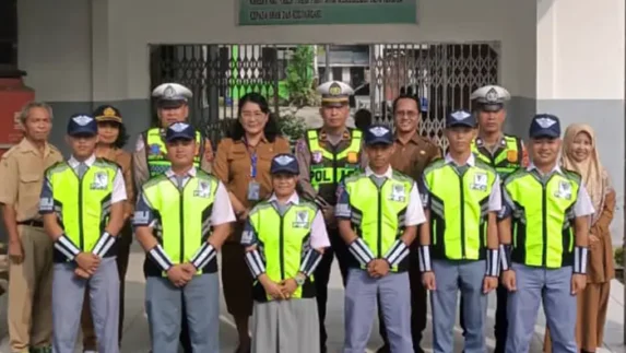 Sat Lantas Polres Pelabuhan Belawan Latih PKS di SMA Negeri 9 Medan