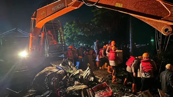 Tanggap Darurat Longsor Sembahe, Polda Sumut Terjunkan Personel Brimob Evakuasi Korban