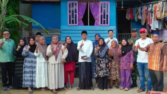 Bupati Labusel Turun Tangan, Salurkan Bantuan untuk Korban Angin Kencang di Kotapinang