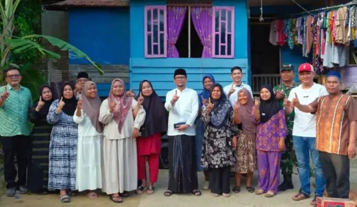 Bupati Labusel Turun Tangan, Salurkan Bantuan untuk Korban Angin Kencang di Kotapinang