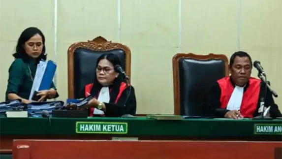 Hakim Cecar Saksi Tor Ganda soal Jatah Cuti Pascakeputusan PHK