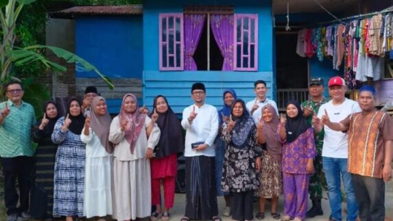 Bupati Labusel Turun Tangan, Salurkan Bantuan untuk Korban Angin Kencang di Kotapinang