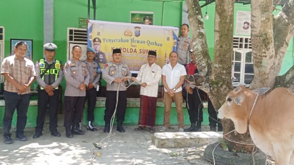 Polres Labusel Tebar Kepedulian Idul Adha 1447 H, Salurkan Hewan Qurban Kapoldasu dan Kapolres