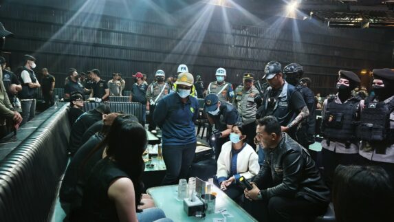 Dalam Semalam Empat THM di Medan Dirazia, Polda Sumut Amankan Lima Pengunjung Positif Narkoba