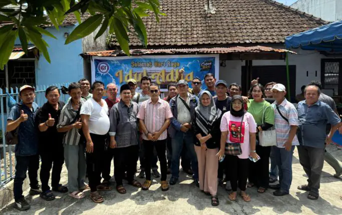 PWPM Sembelih Dua Sapi Kurban Bantuan Wali Kota Medan Rico Waas