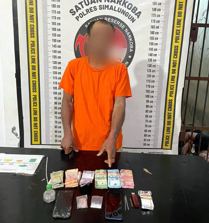 Sempat Melawan Pakai Gunting, Pengedar Sabu Diringkus Polisi di Kebun Sawit Raya Kahean